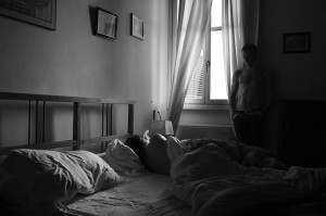 I primi raggi del mattino ti illuminano, ti guardo, mi inebrio d